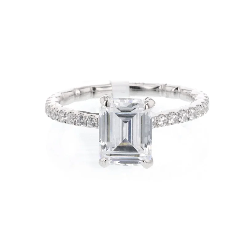 0.34 ctw Diamond Solitaire Engagement Ring