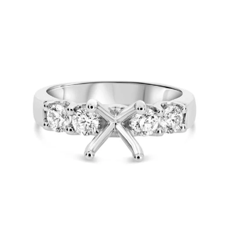 0.80 ctw Diamond Solitaire Engagement Ring