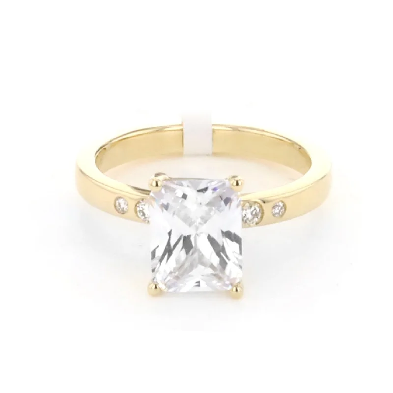 0.08 ctw Diamond Solitaire Engagement Ring