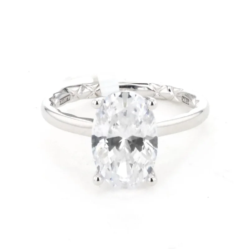 0.08 ctw Diamond Halo Engagement Ring