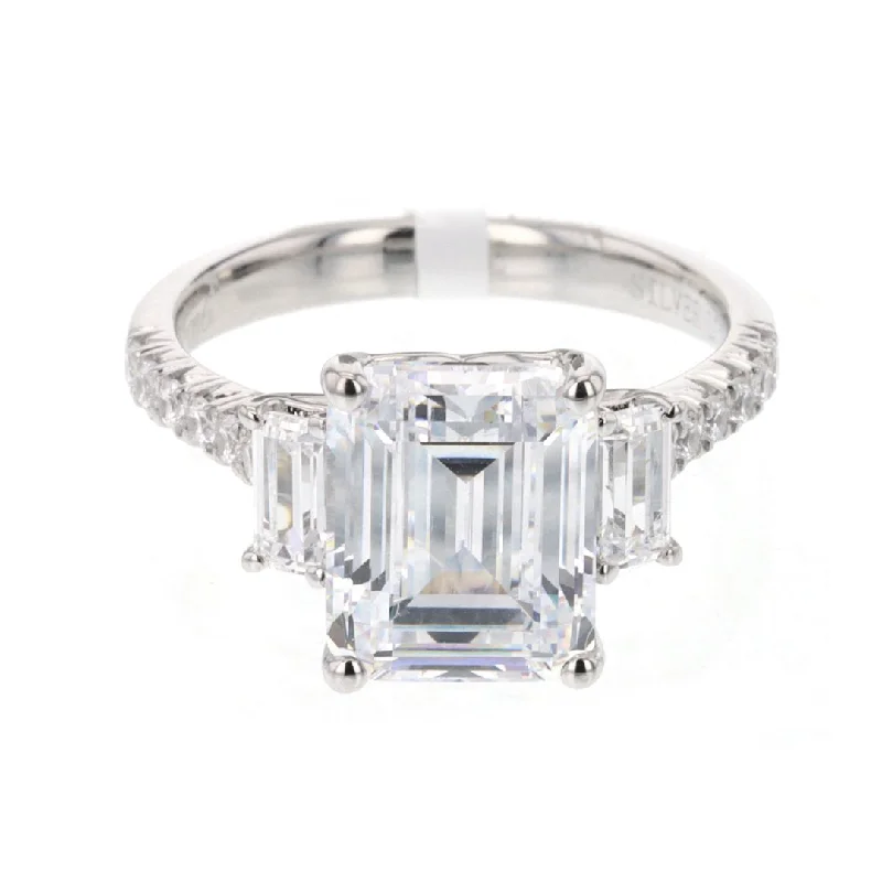 0.82 ctw Diamond Three-Stone Engagement Ring